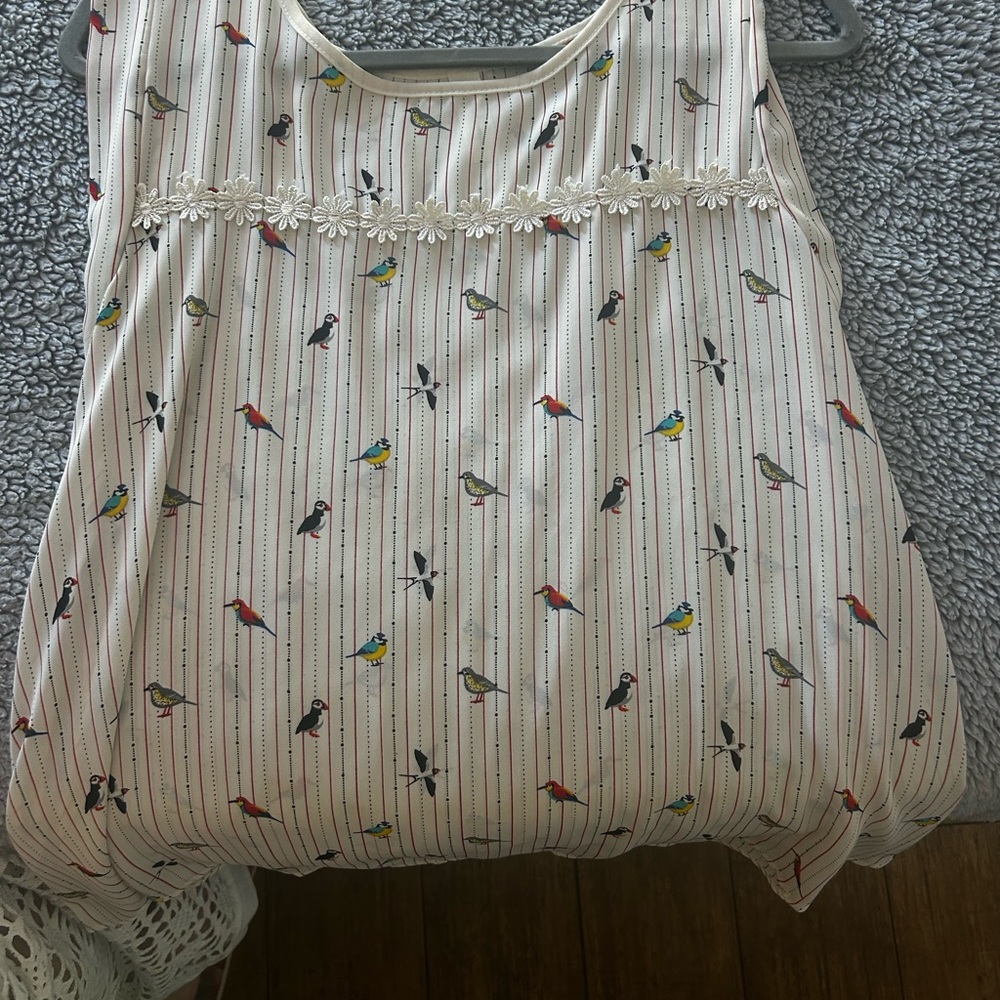 Floral Embroidered Bird Print Top